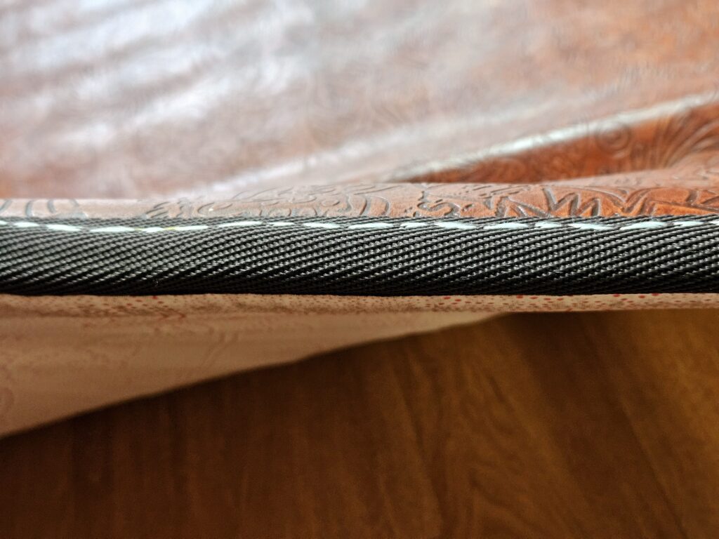 부강 전기장판 쿠션이 있다고 설명 중